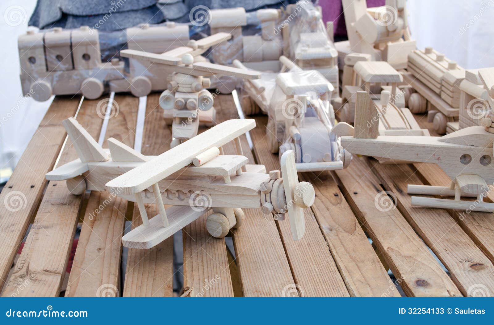 Magasin Plat Fait Main En Bois De Modèles De Jouet Dhélicoptère ~ Magasin Jouet Bois Magasin Plat Fait Main En Bois De Modèles De Jouet Dhélicoptère ~ Magasin Jouet Bois