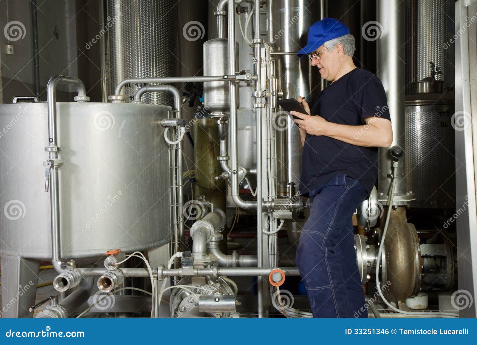 maintenance people royalty free stock image image 33251346 another word for maintenance man