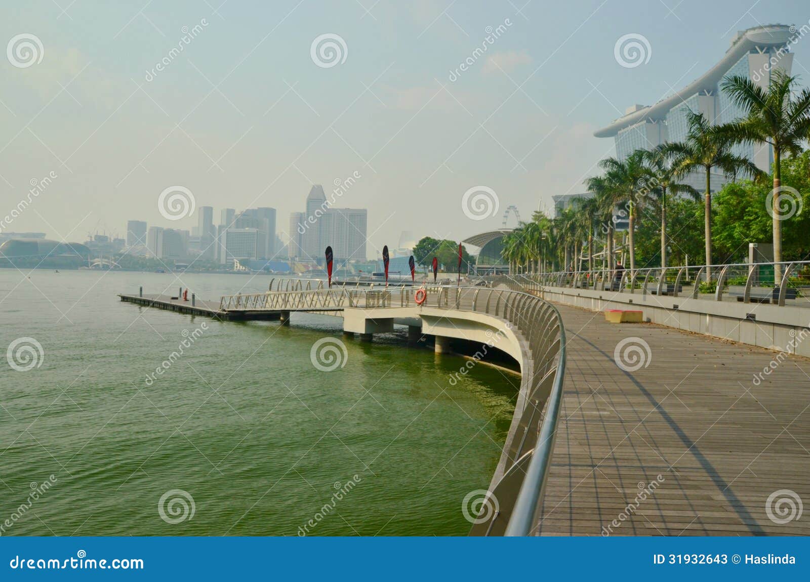 ... Hotel shows the scenic view of the Singapore CBD and its surroudings