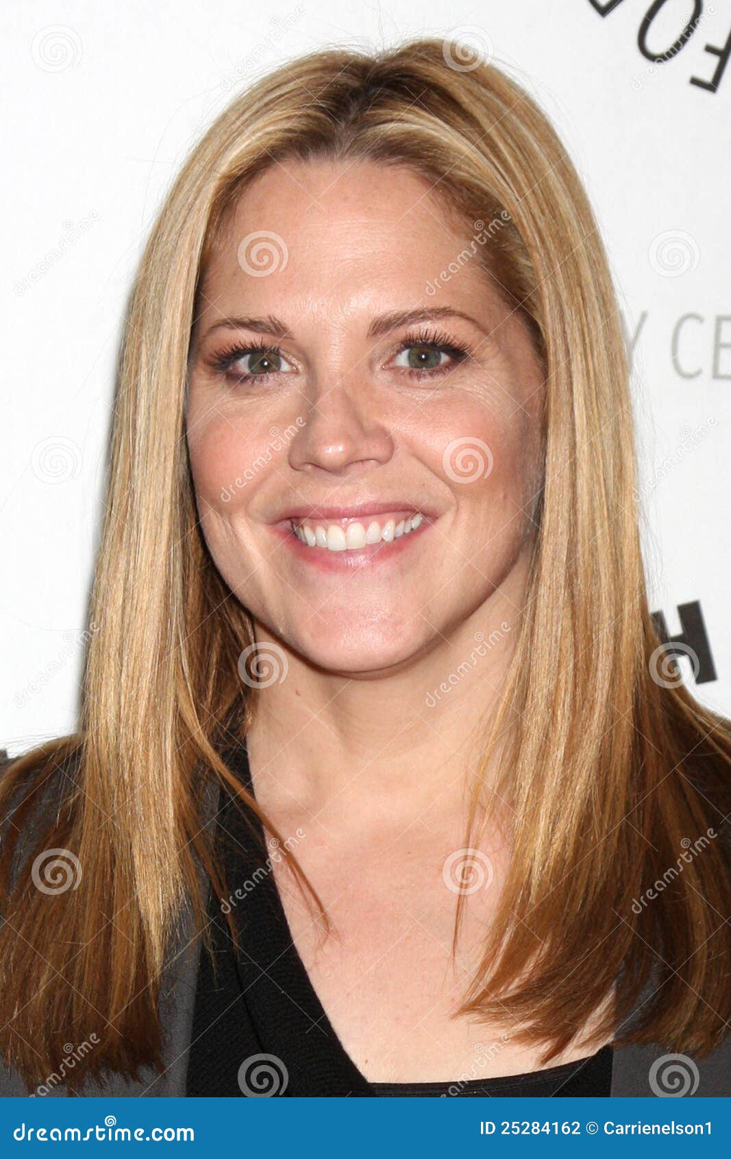 <b>Mary McCormack</b> kommt zu der Feier der letzten Jahreszeit des USA-Netzes ?im <b>...</b> - mary-mccormack-kommt-zu-der-feier-der-letzten-jahreszeit-des-usa-netzes-im-normalen-anblick-25284162