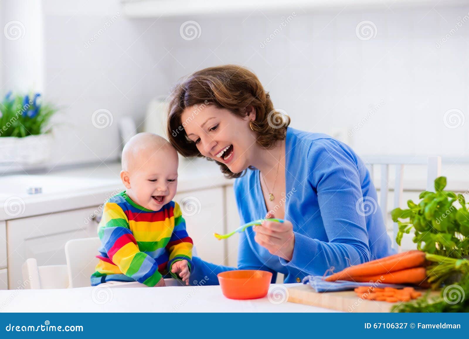 Baby First Eating Solid Food Baby First Eating Solid Food