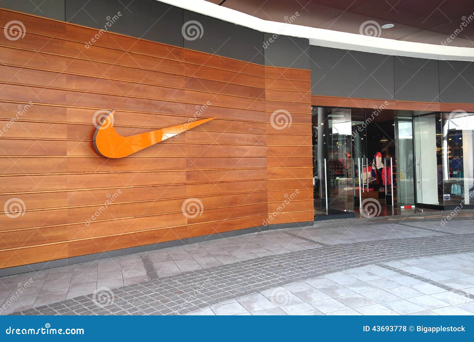 tienda nike irarrazaval