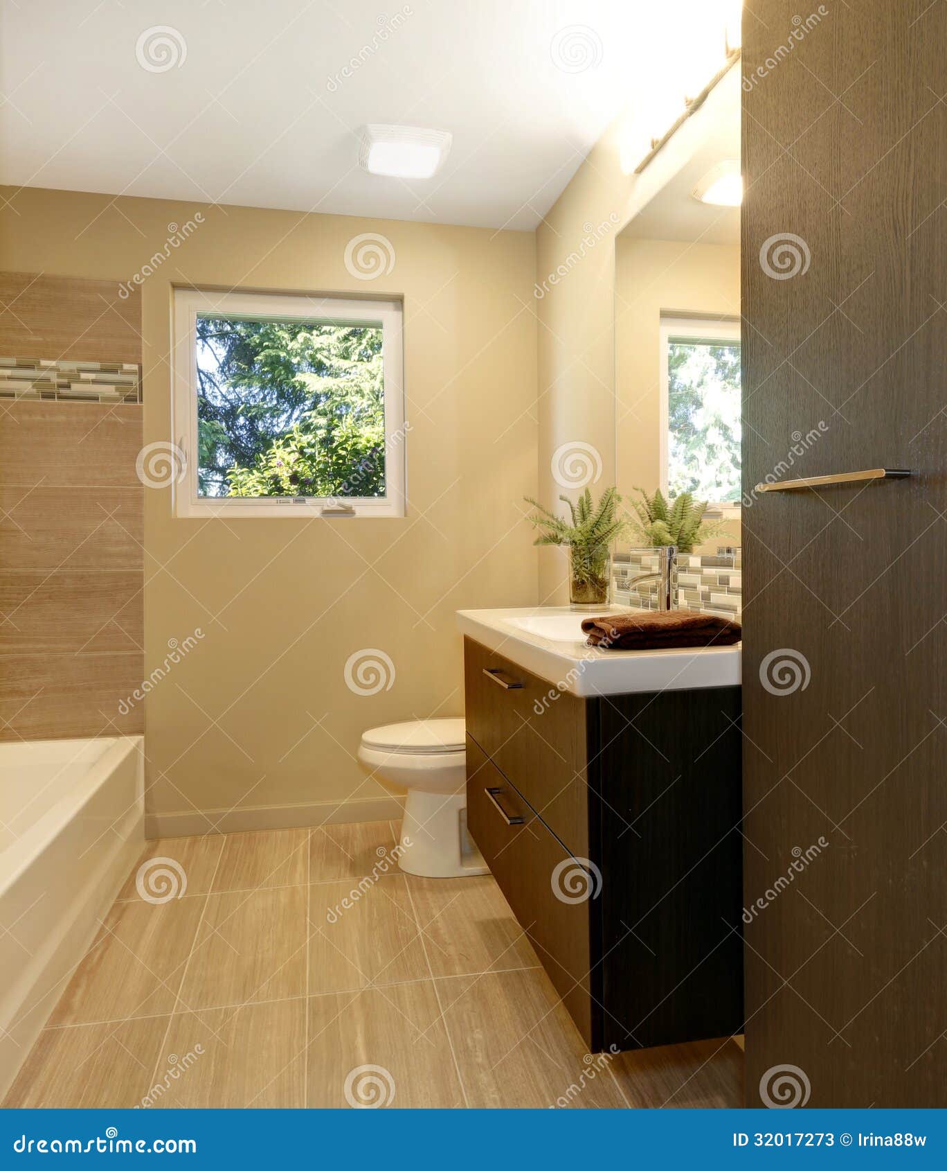 Salle de bain moderne bois avec haute résolution photographies ...