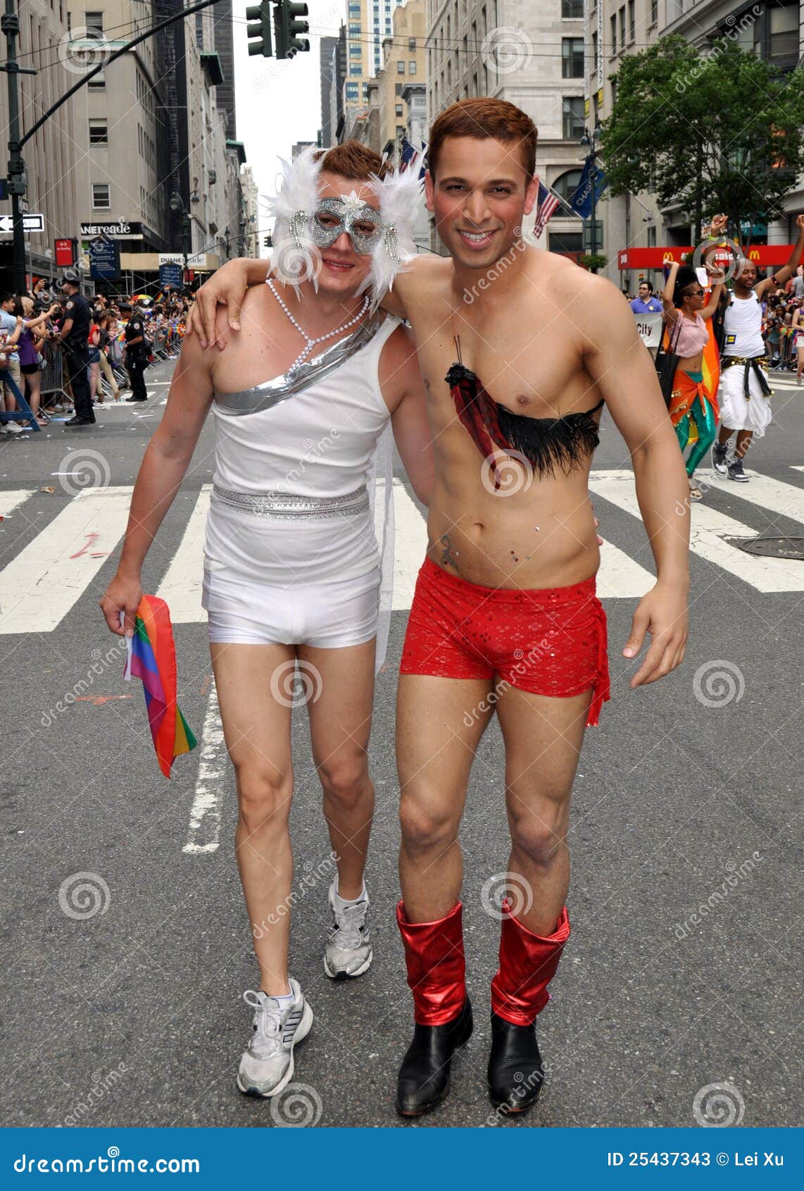 nyc-2012-gay-pride-parade-25437343.jpg