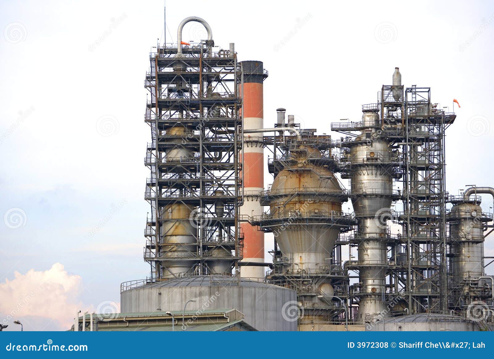Image of oil refinery equipment in Malaysia.
