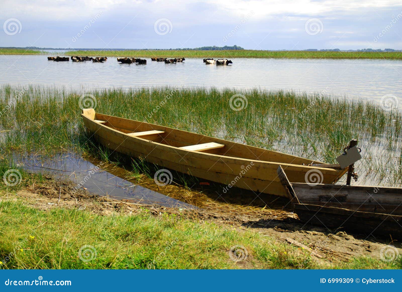 Old Fishing Wooden Boat Royalty Free Stock Images - Image: 6999309