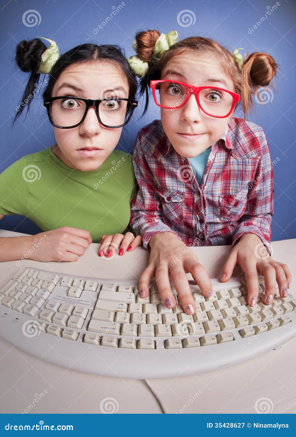 online girls for chatting time online girls for chatting time