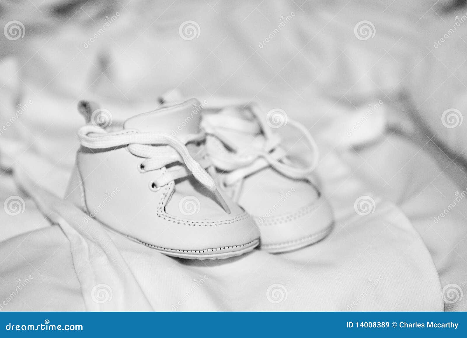 Pair Of White Baby Shoes Royalty Free Stock Images - Image: 14008389