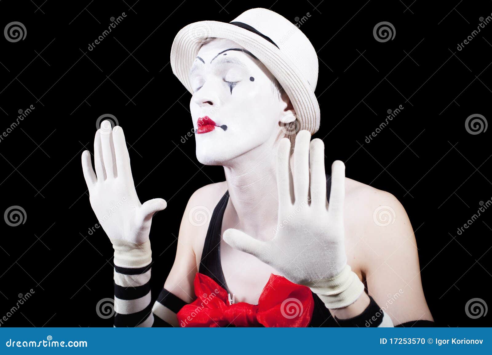 Pantomimas Do Ator Com Olhos Fechados Foto de Stock Imagem 17253570 Artesanato Simples E Facil ~ Pantomimas Do Ator Com Olhos Fechados Foto de Stock Imagem 17253570