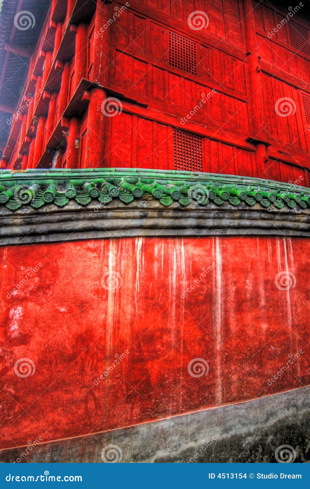 - paredes-rojas-del-templo-4513154