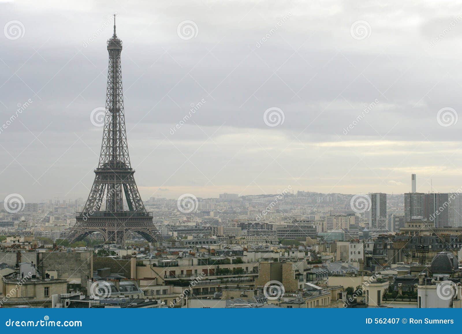 Photographie stock libre de droits: Paysage urbain de Paris