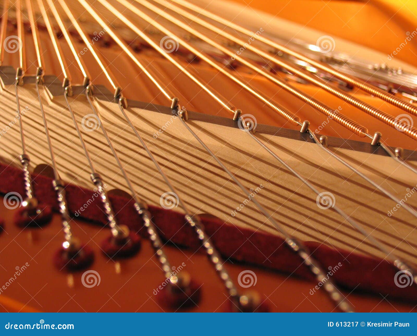 Piano Inside Royalty Free Stock Photography - Image: 613217