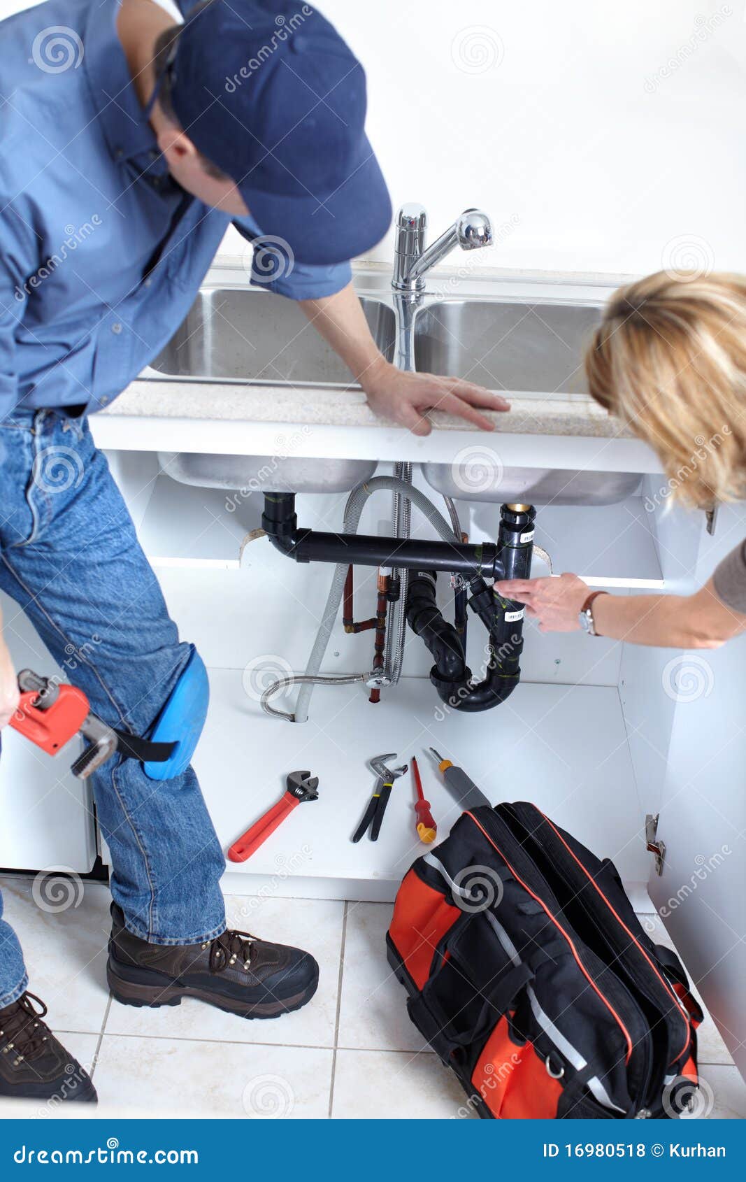 plumber-16980518.jpg