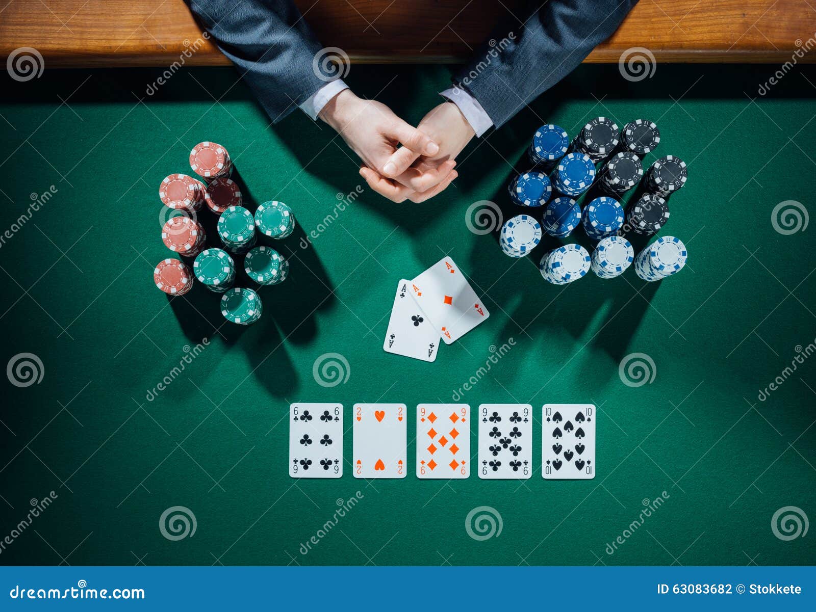 How to play poker with just cards