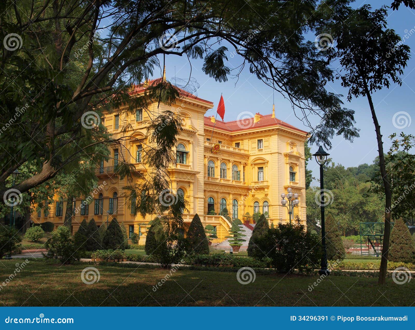 http://thumbs.dreamstime.com/z/presidential-palace-hanoi-vietnam-was-built-constructed-auguste-henri-vildieu-french-colonial-architecture-34296391.jpg