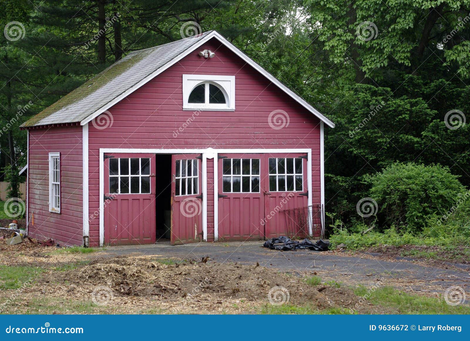 Red Garage Stock Photography Image 9636672