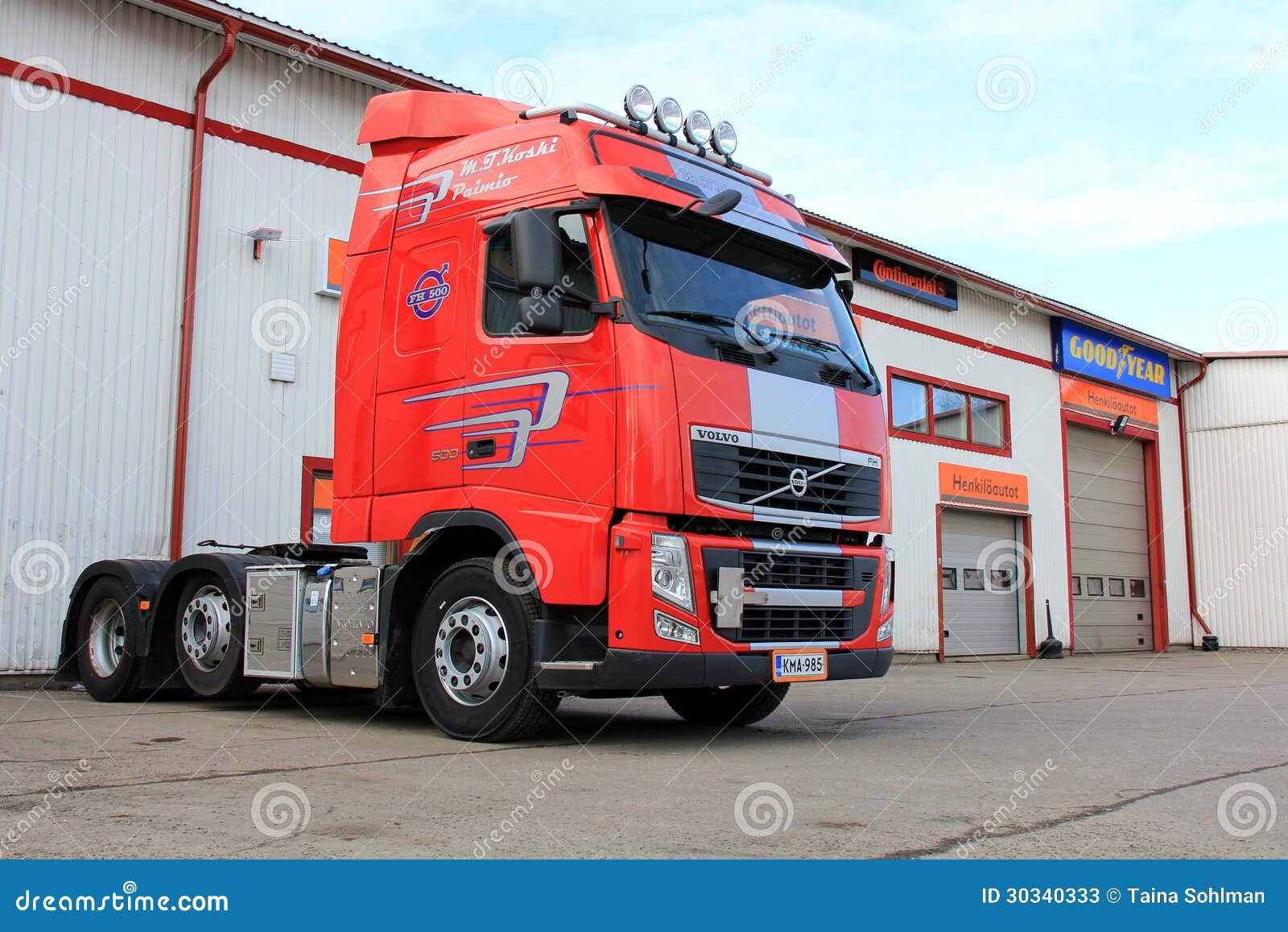 Red Volvo FH 500 Truck Editorial Stock Photo - Image: 30340333