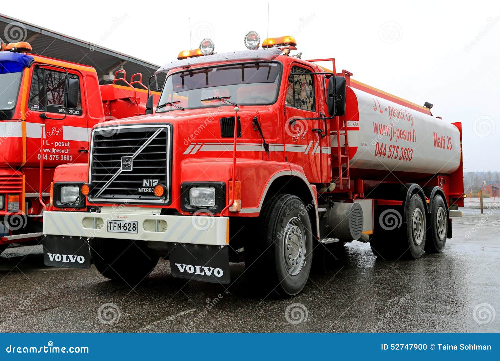 Red Volvo N12 Tank Truck Editorial Image - Image: 52747900