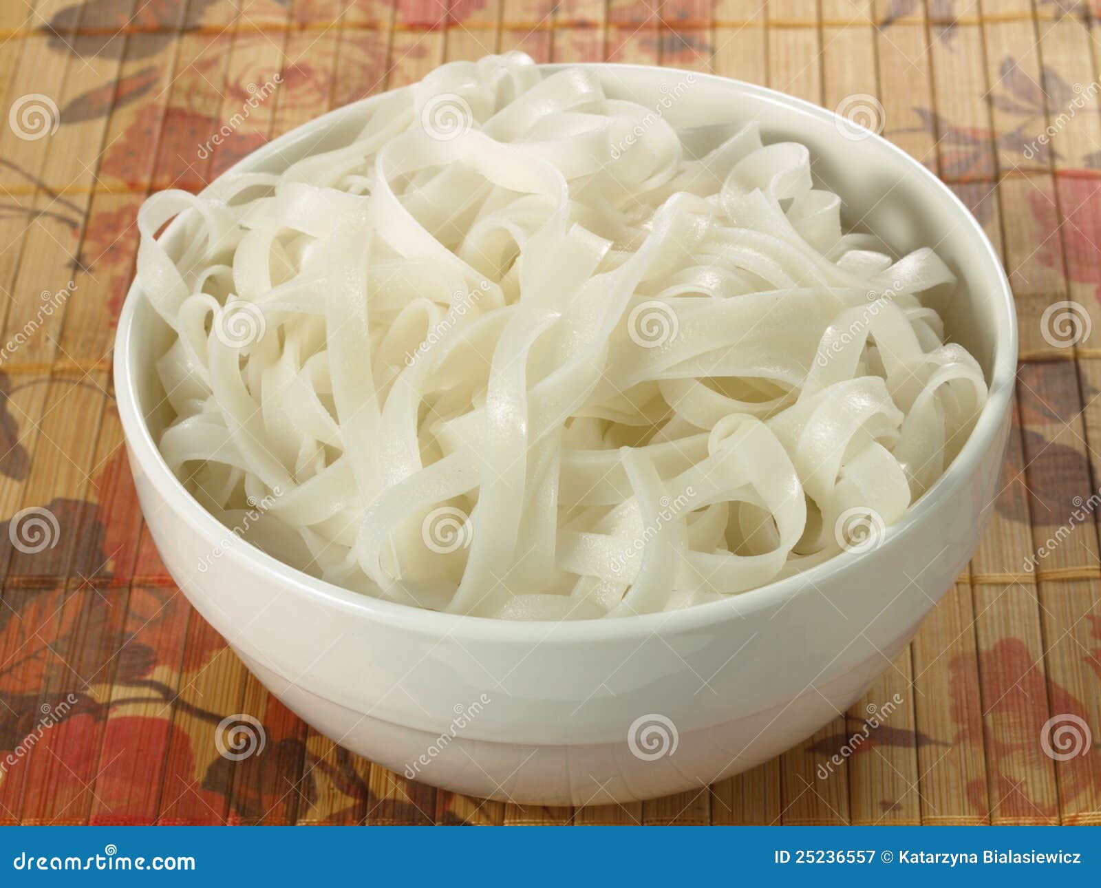 Rice Flat Noodles Royalty Free Stock Photography - Image: 25236557