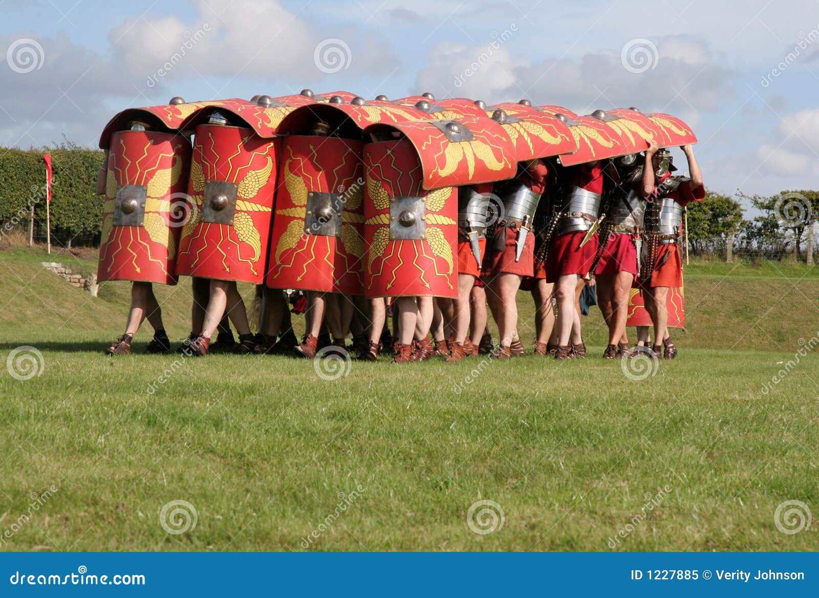 Roman+Army+Weapons+and+Armor Roman Army Weapons And Armour Roman army defence position