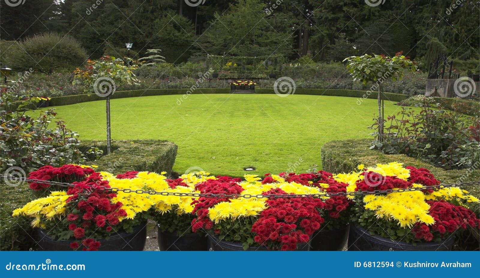 Scarecrow In English Garden Stock Image - Image of 