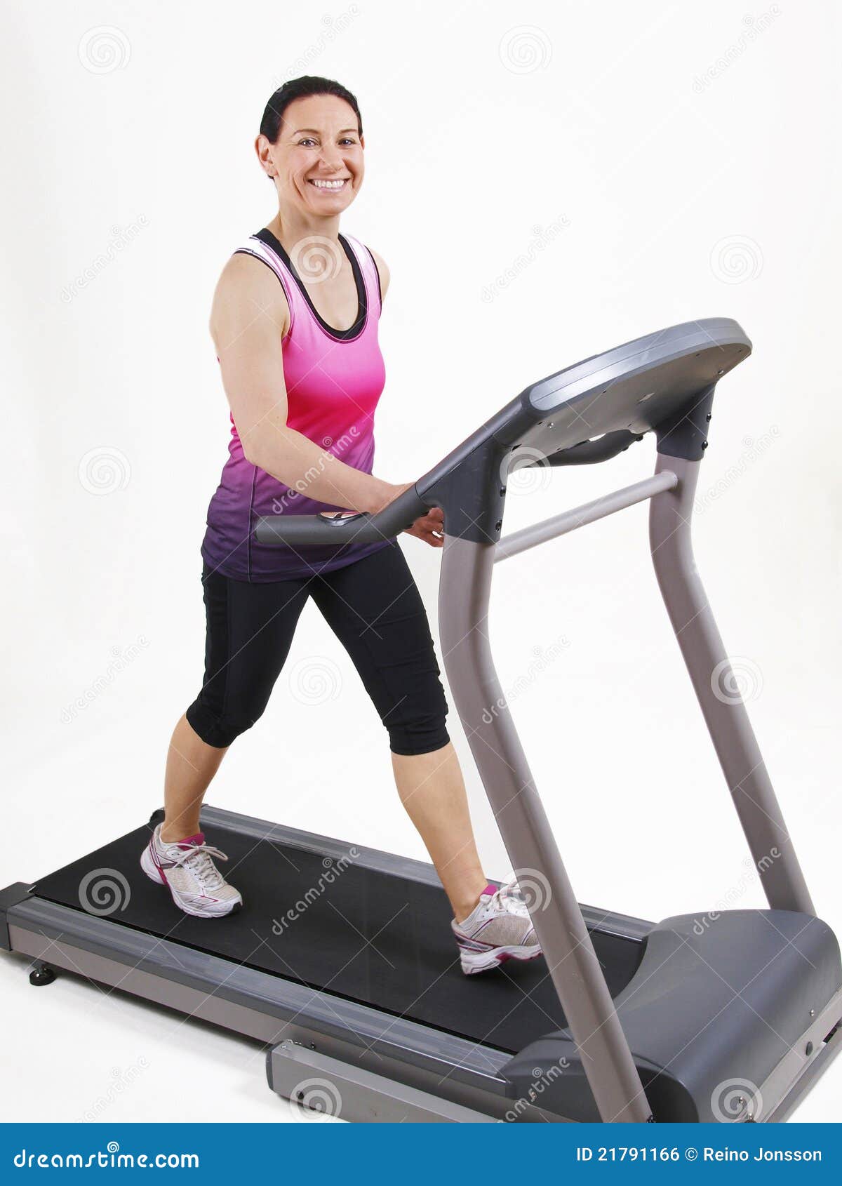 how to a to run on a treadmill running on treadmill royalty free stock image image 21791166 how to a to run on a treadmill running on treadmill royalty free stock image image 21791166
