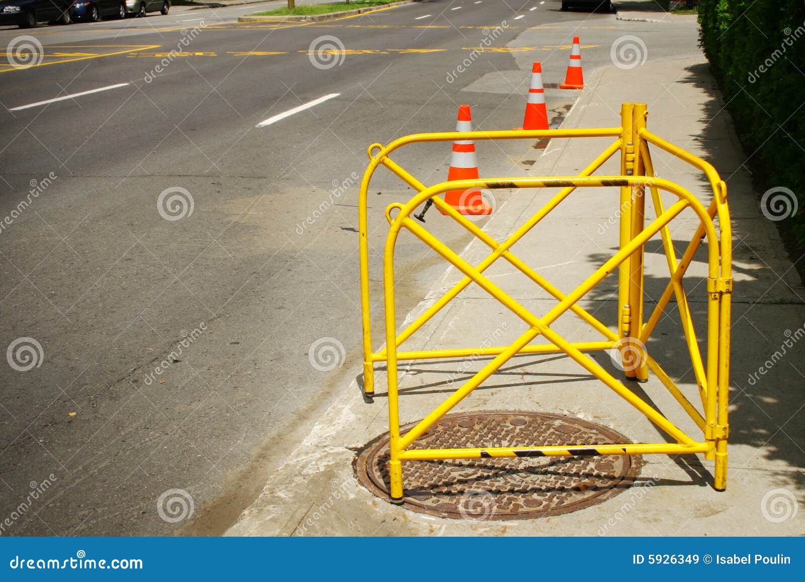 safety-barrier-manhole-5926349.jpg