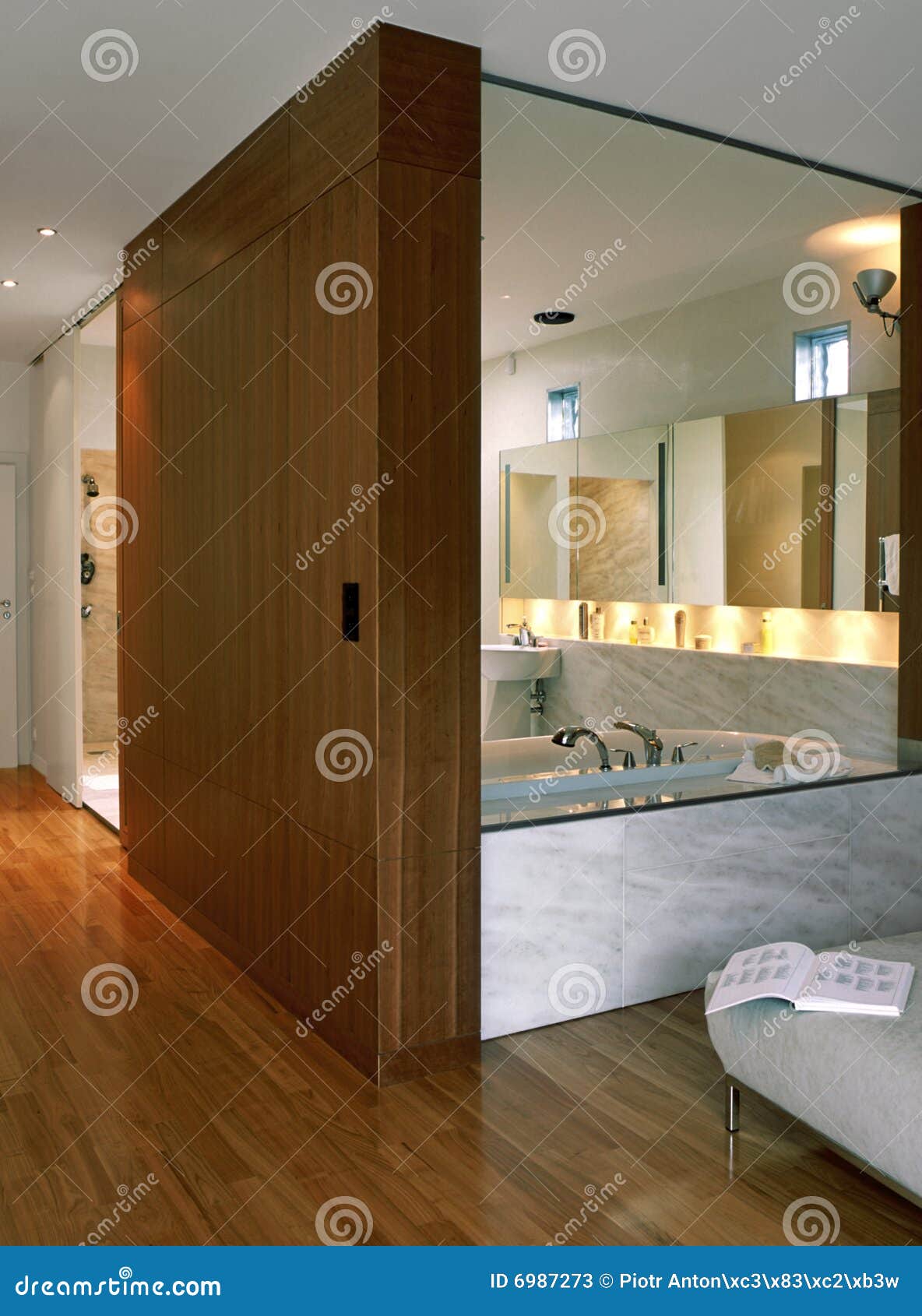 Chambre avec salle de bain plan avec haute résolution fonds d ...