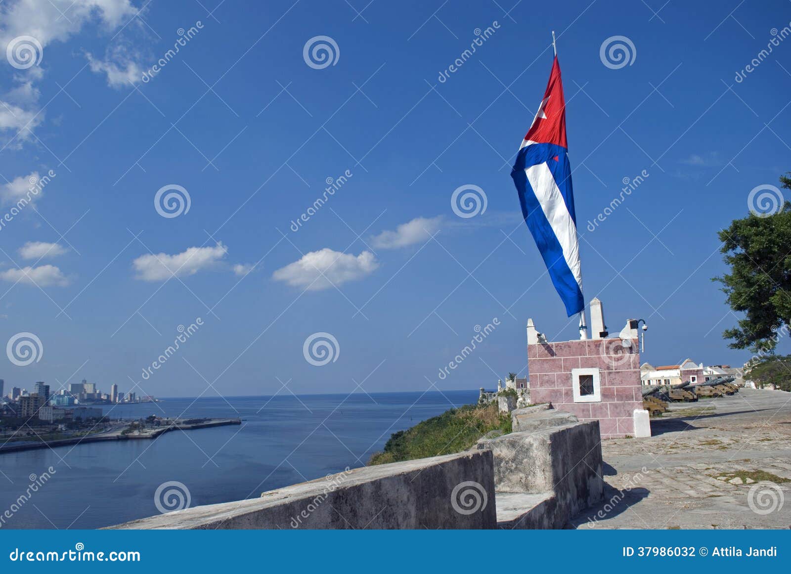 Castillo de san carlos de la cabana havana hi-res stock photography and  images - Alamy