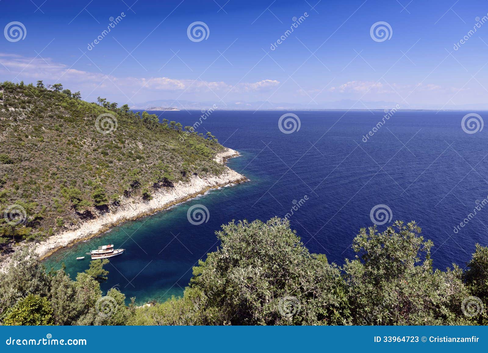 ship anchored in the bay tassos greece mr no pr yes 0 100 0