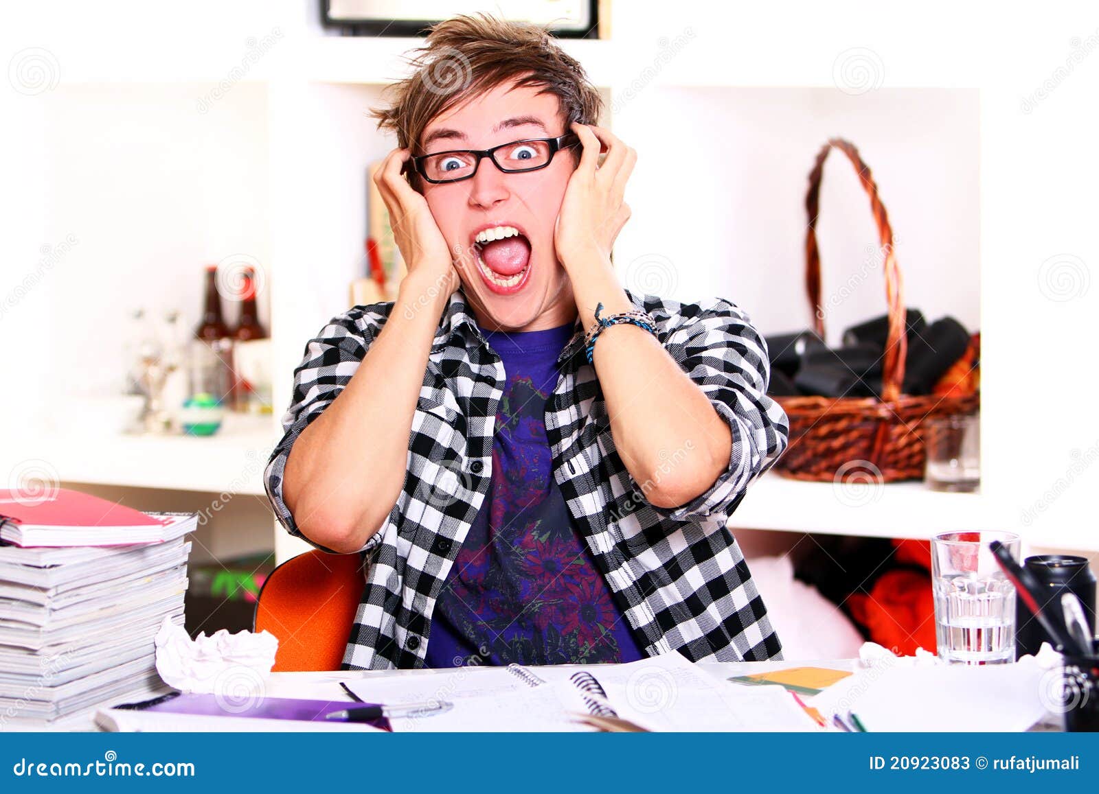 Shocked Student Shocked Student Stock Photos Image 20923083