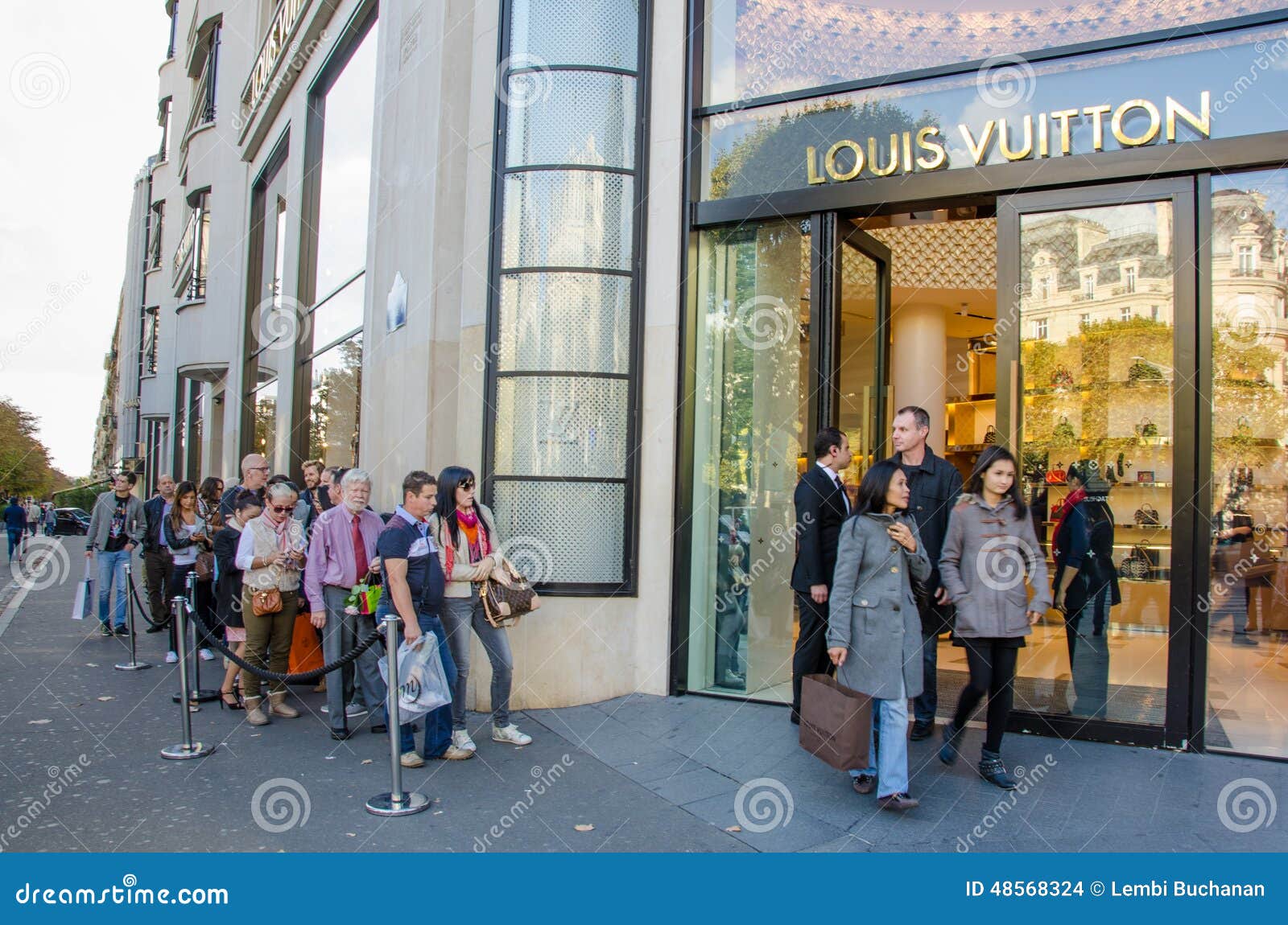 Shopping At Louis Vuitton In Paris Editorial Stock Image - Image: 48568324