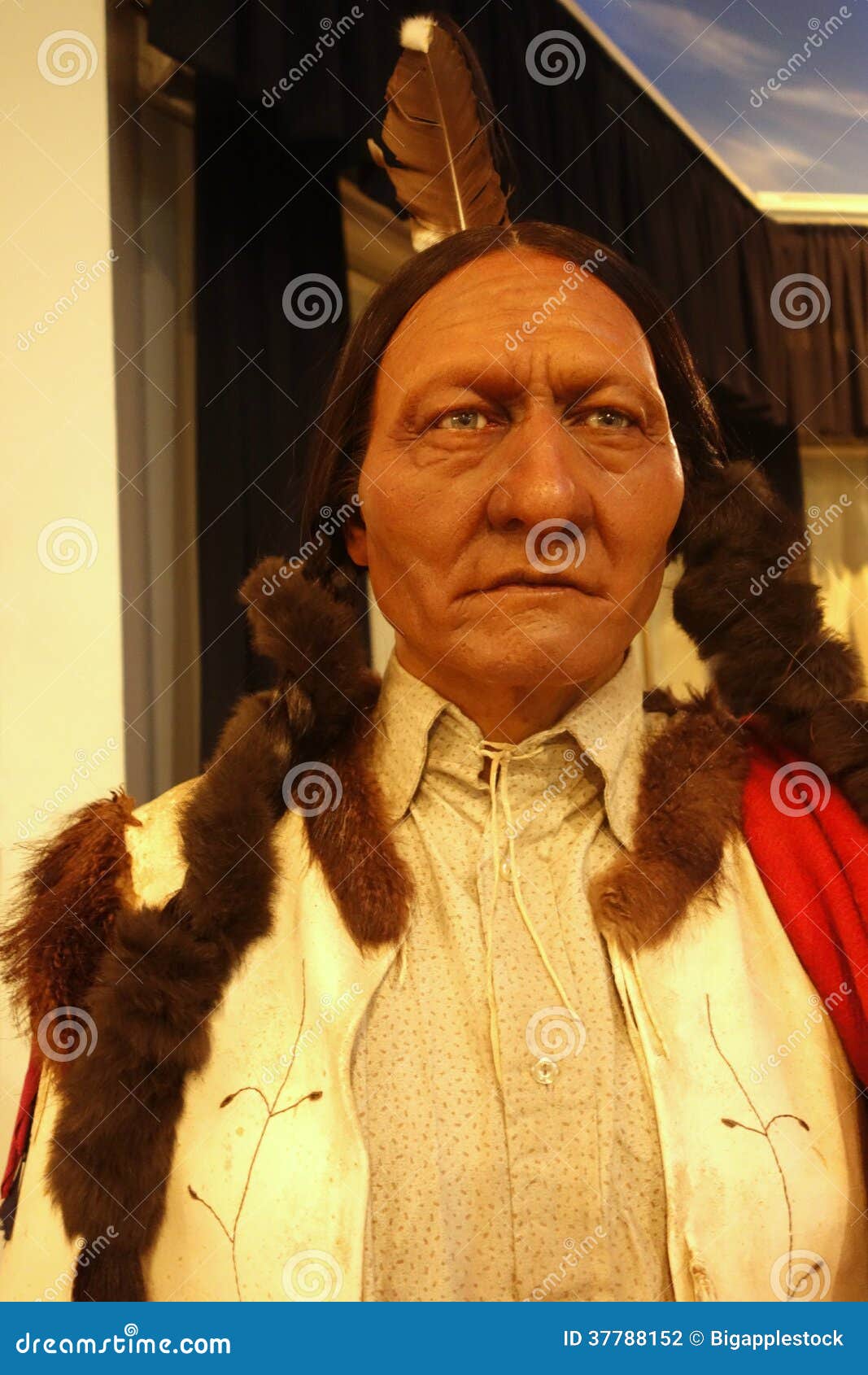 Eine Wachsfigur von <b>Sitting Bull</b>, ein heiliger Mann Hunkpapa Lakota, <b>...</b> - sitting-bullwachsfigur-37788152