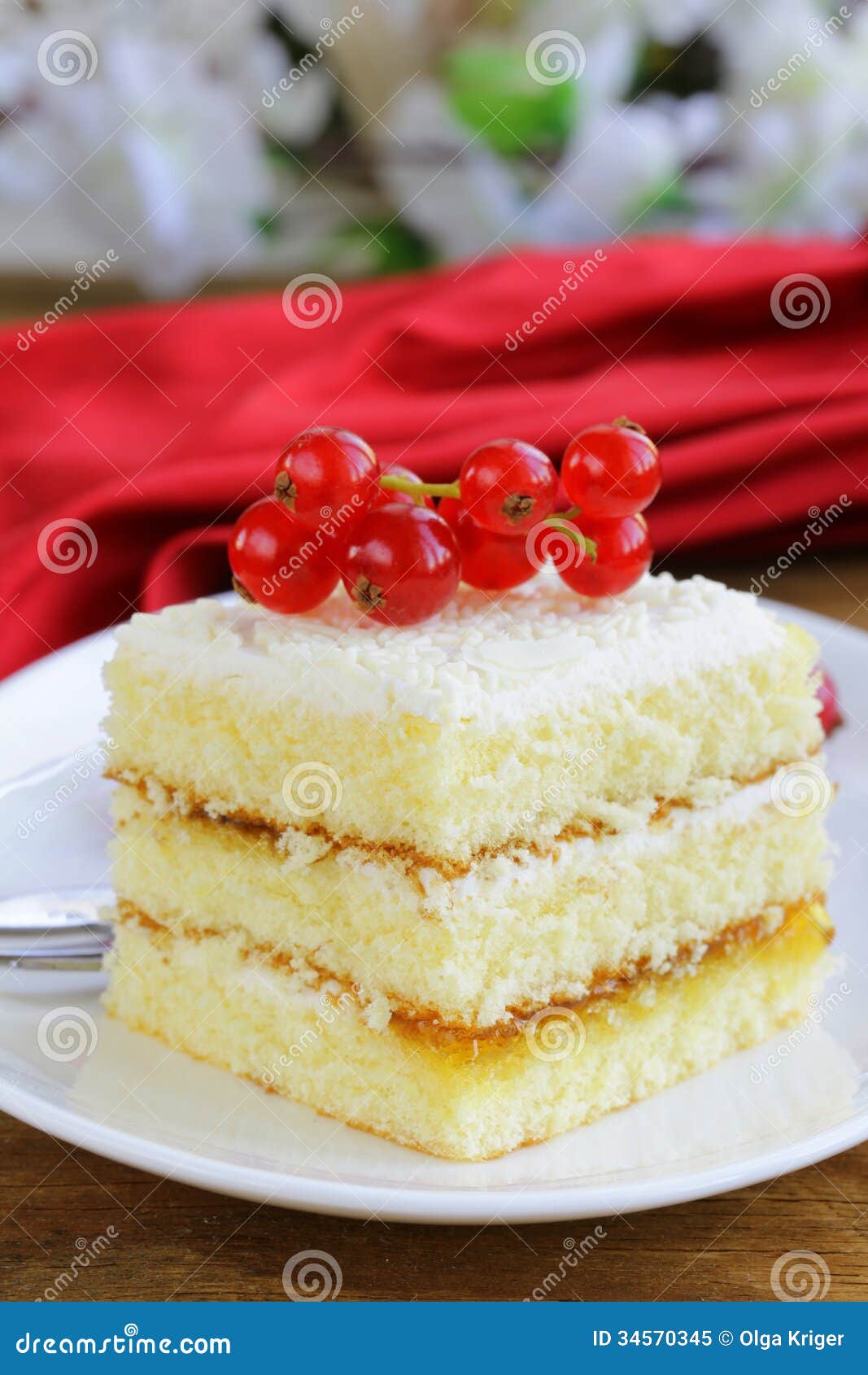 Currant Sponge Cake Currant Sponge Cake