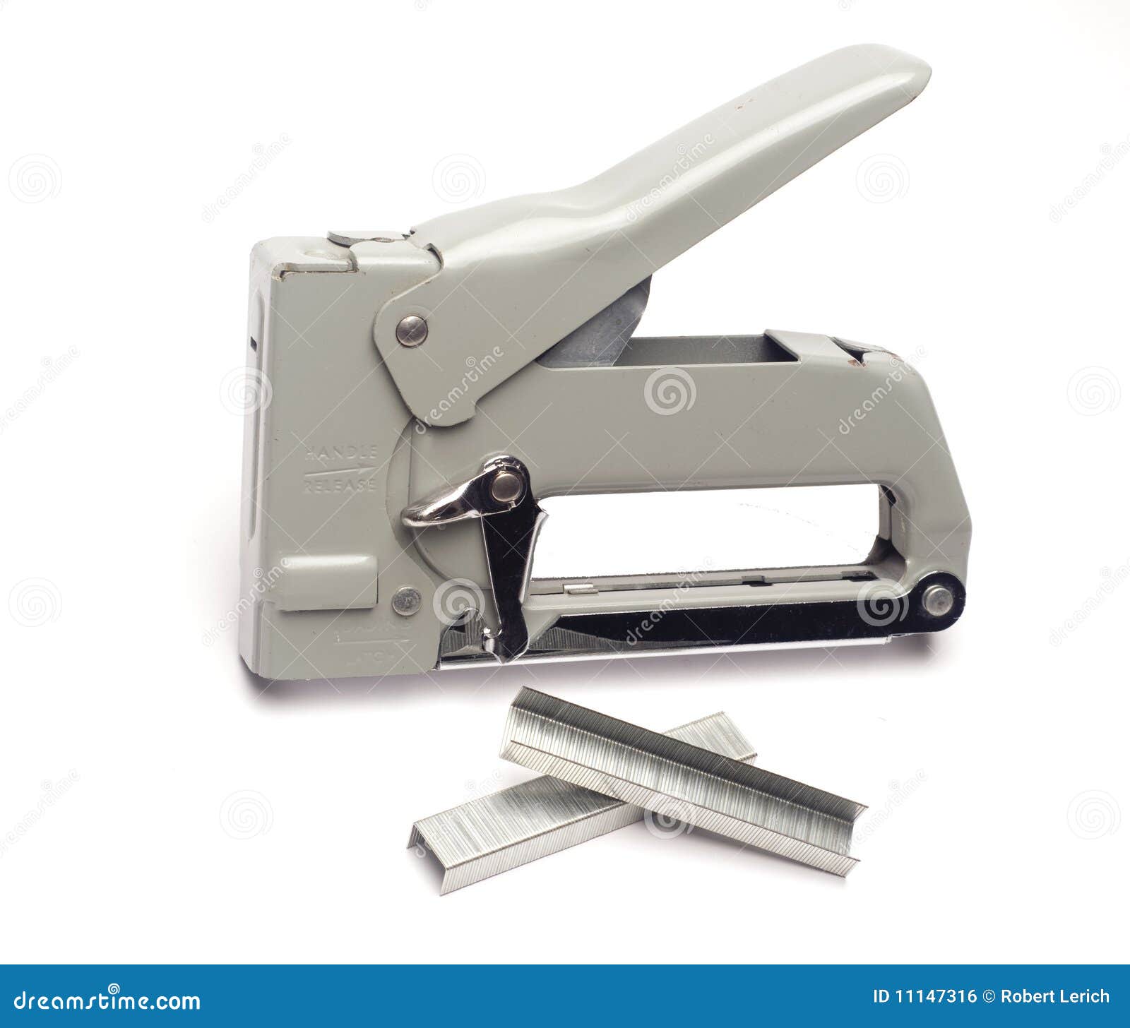 staple-gun-staples-11147316.jpg