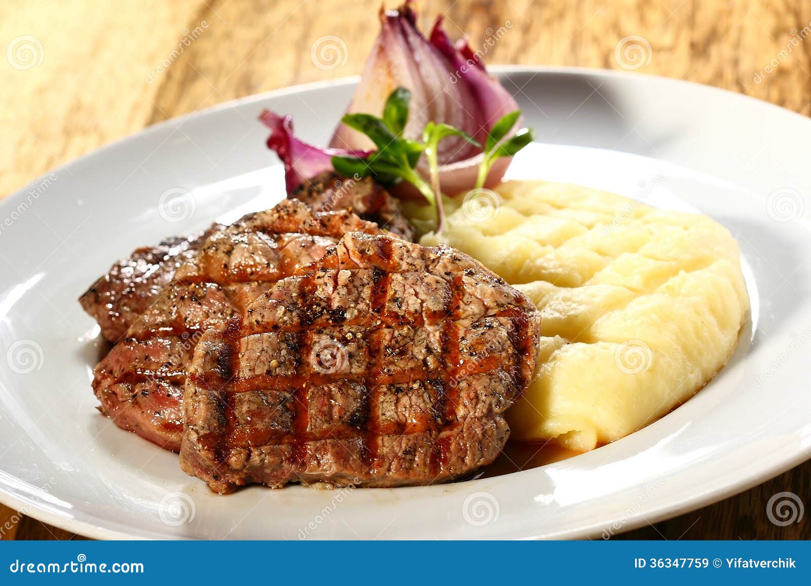 Steak And Mashed Potatoes Royalty Free Stock Images - Image: 36347759