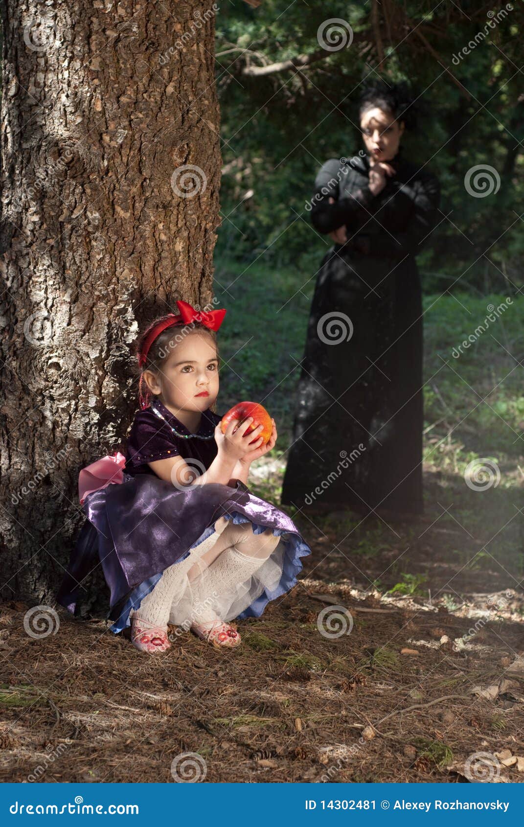 Stepmother Gives Poisoned Apple To Snow White Stock Image - Image 