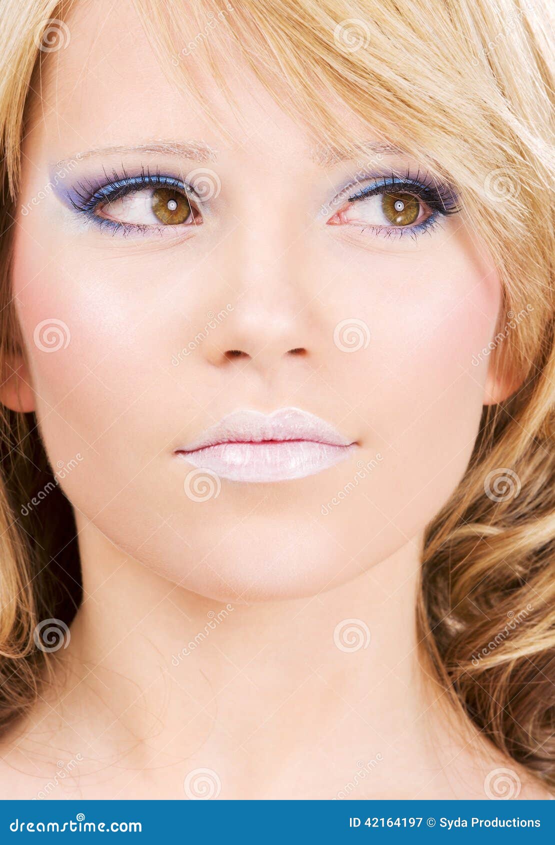 Young asian shaved naked video Girls face close up