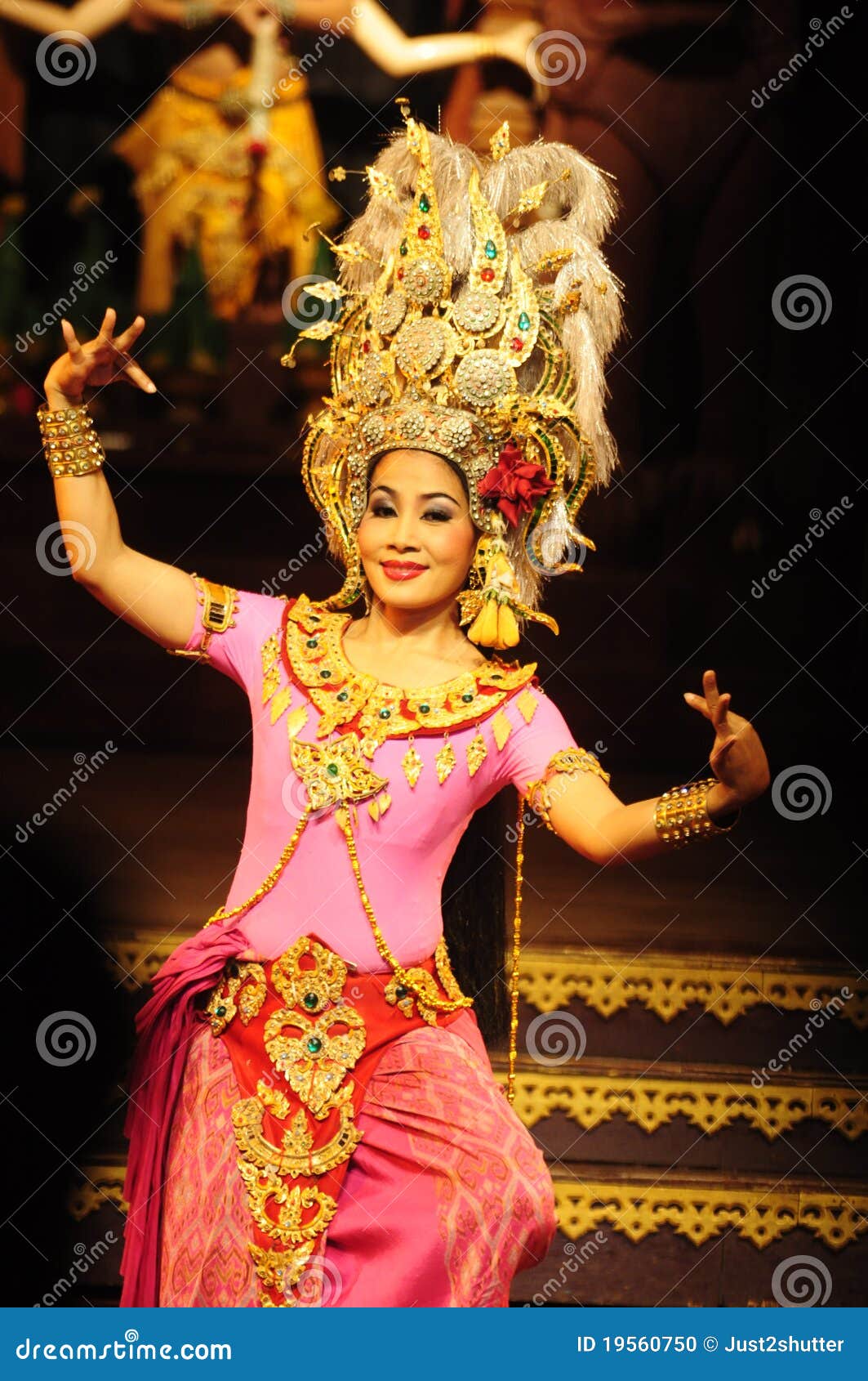 thai-dance-culture-19560750.jpg