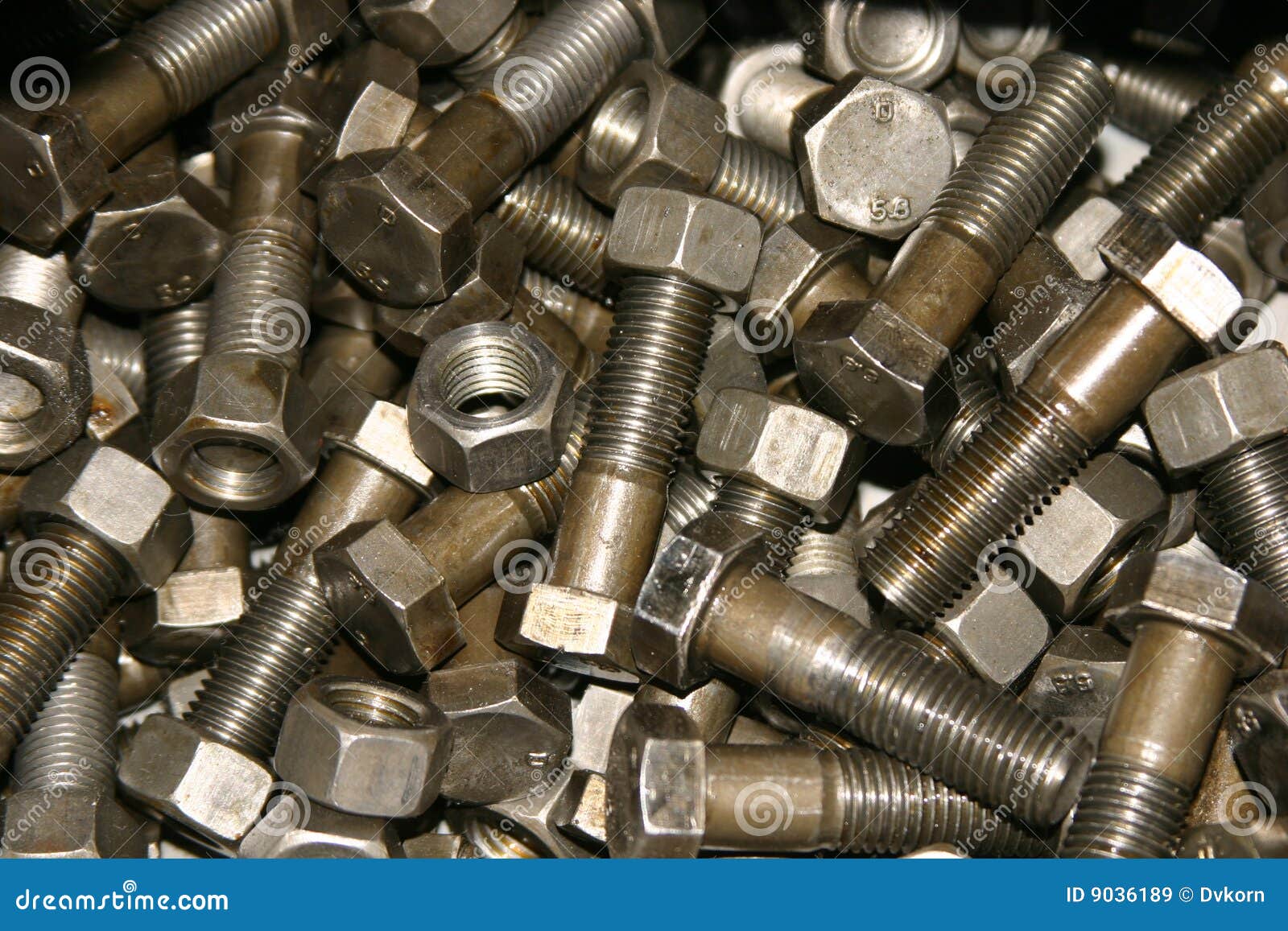 Tornillotornillos Y Tuercas Imágenes de archivo libres de regalías Imagen 9036189