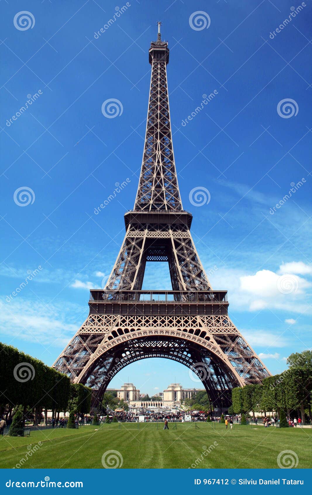 tour-eiffel-paris-france-967412.jpg