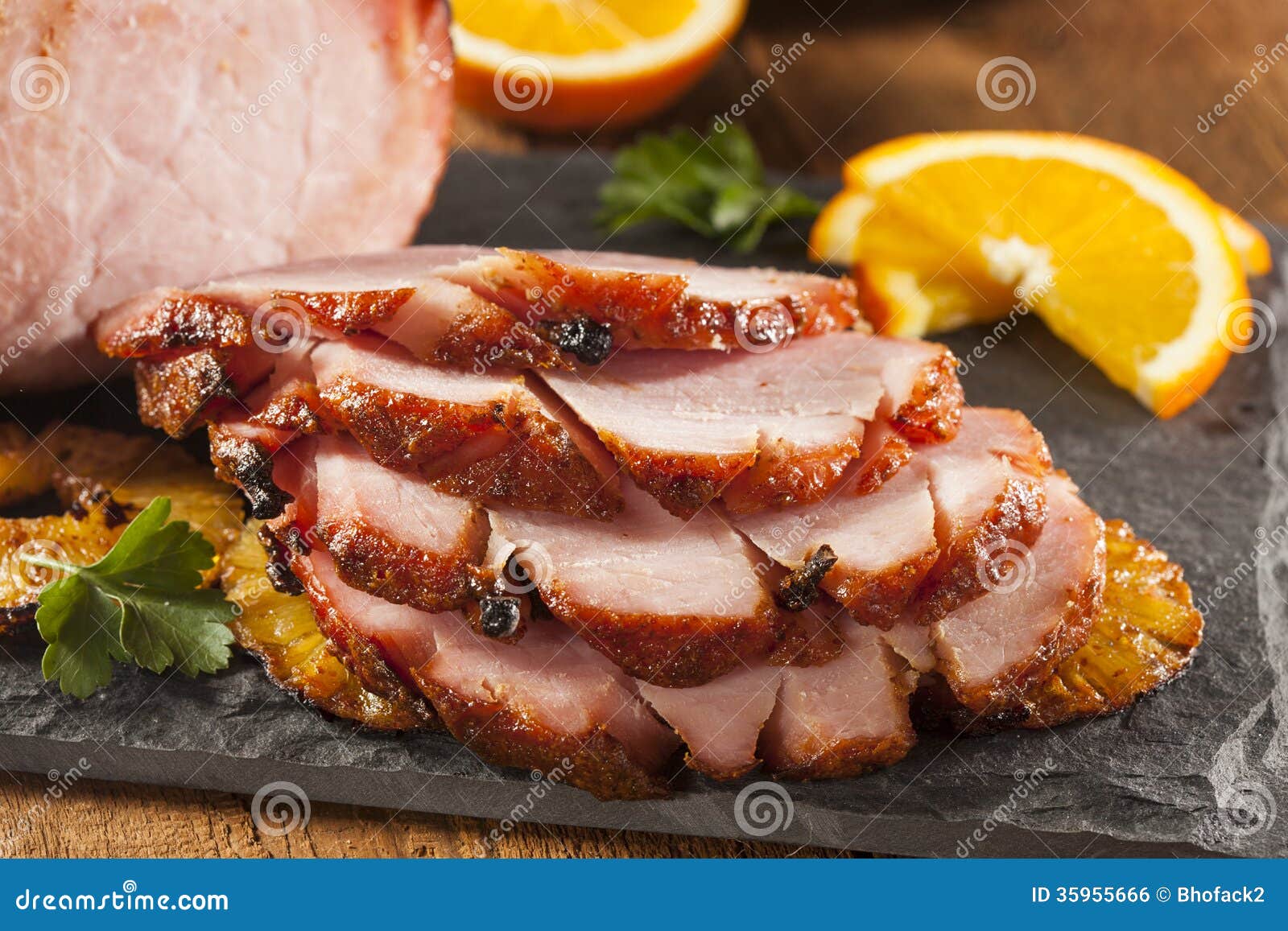 Honey baked ham prices Entrees include a choice of Soup de Jour, OR Classic Caesar; Spinach salad with fresh honey mustard dressing, cranberries, toasted pecans, and apples; or Romaine salad with balsamic vinaigrette, roasted peppers and onions, bleu cheese crumbles and bacon.