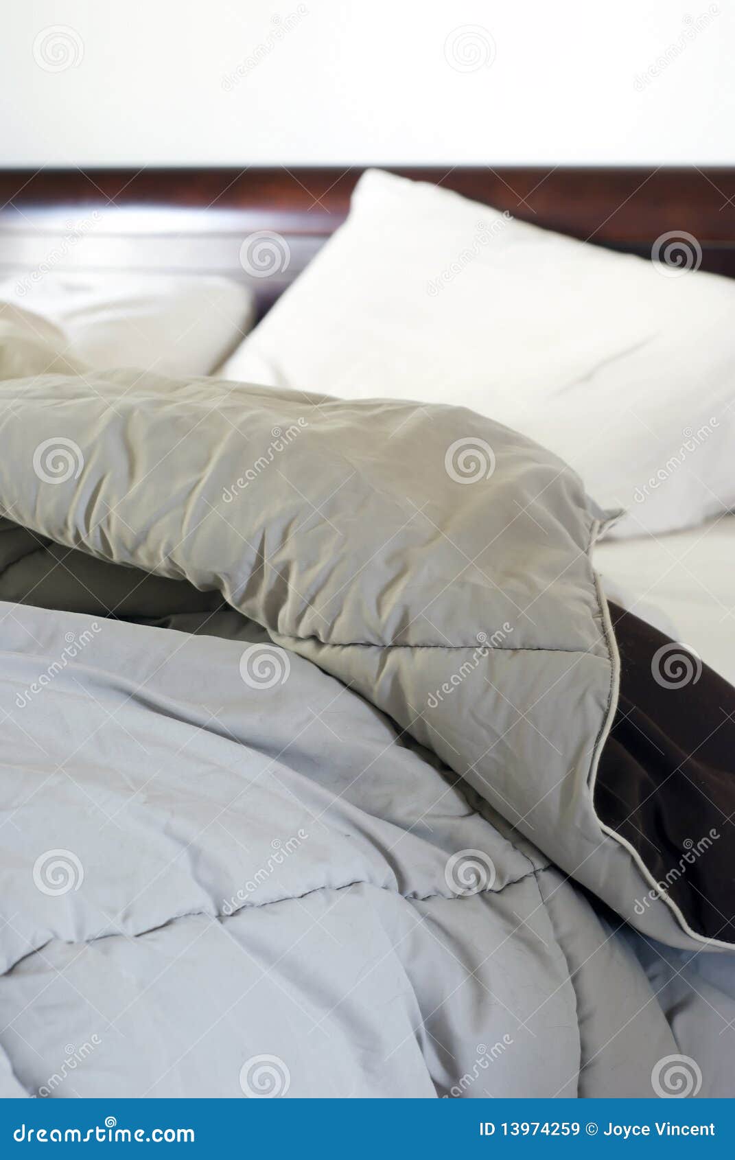 Unmade Bed Royalty Free Stock Images - Image: 13974259