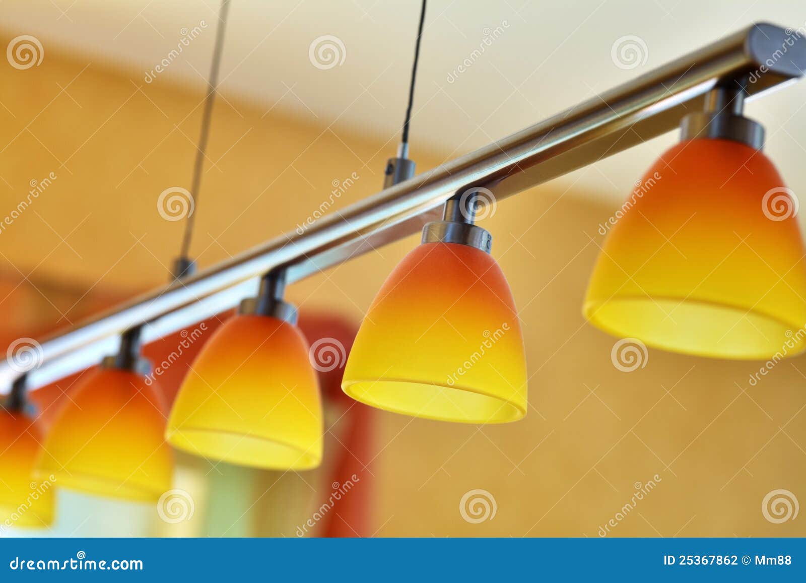 wohnzimmerlampe retro:Schließen Sie oben von der Wohnzimmerlampe, HDR Bild, Adobe RGB. wohnzimmerlampe retro:Schließen Sie oben von der Wohnzimmerlampe, HDR Bild, Adobe RGB.