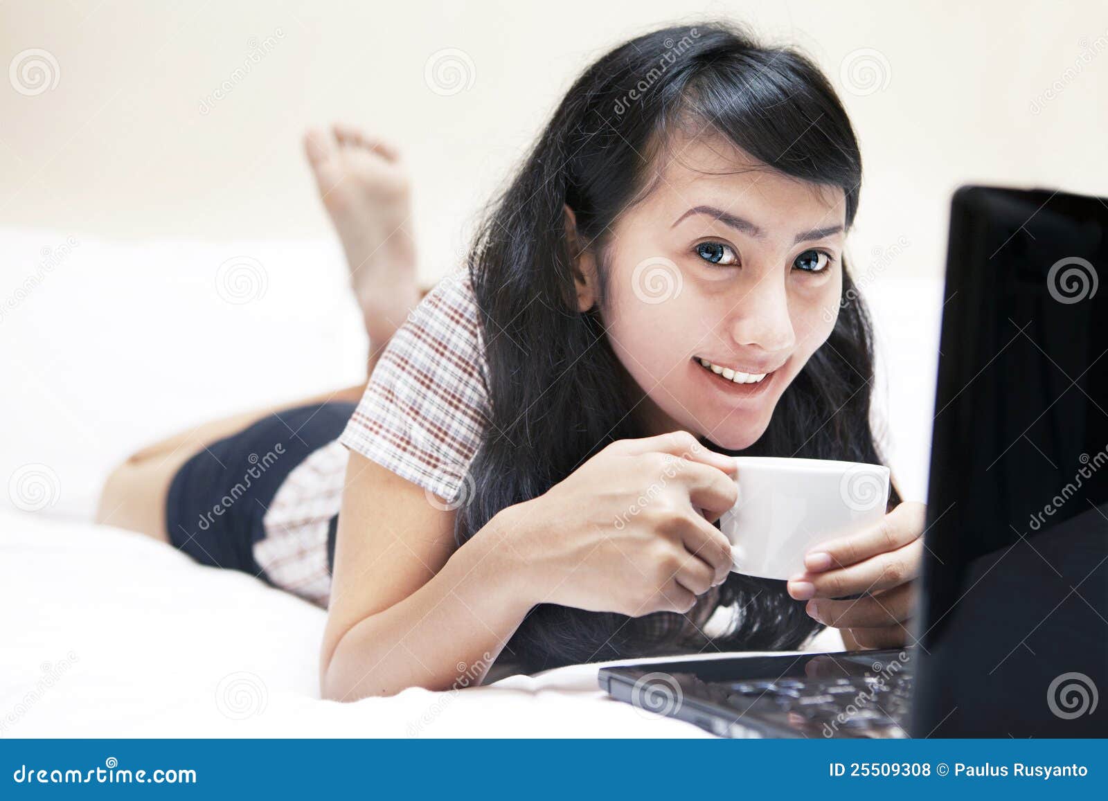 Naked women drinking coffee having sex thanks Apologise, Naked women drinking coffee having sex