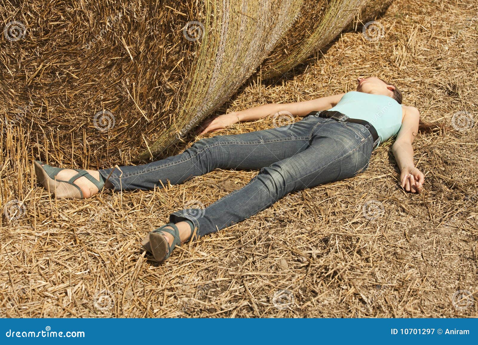[Image: woman-unconscious-field-10701297.jpg]