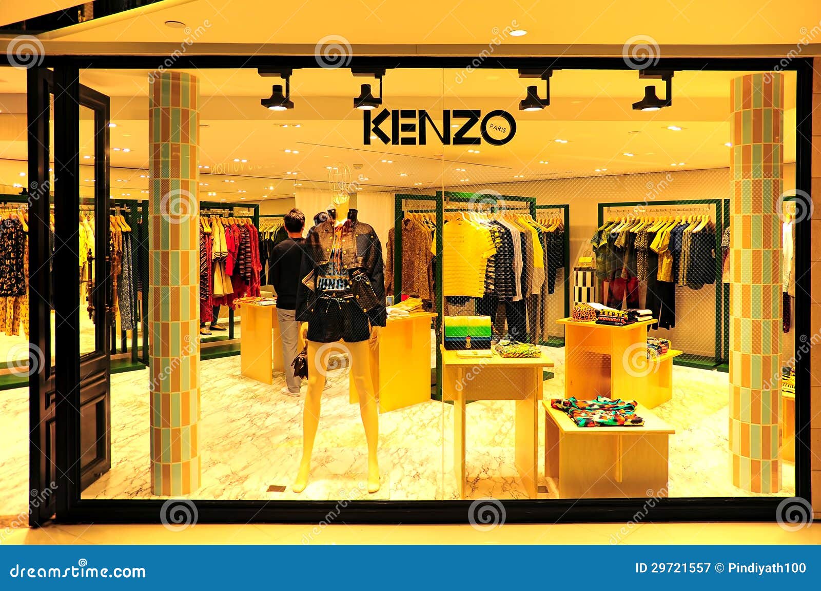 5 great clothes shops for students who want more