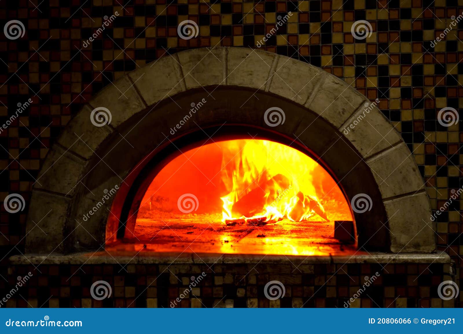 Wood Fired Pizza Oven Royalty Free Stock Image - Image: 20806066