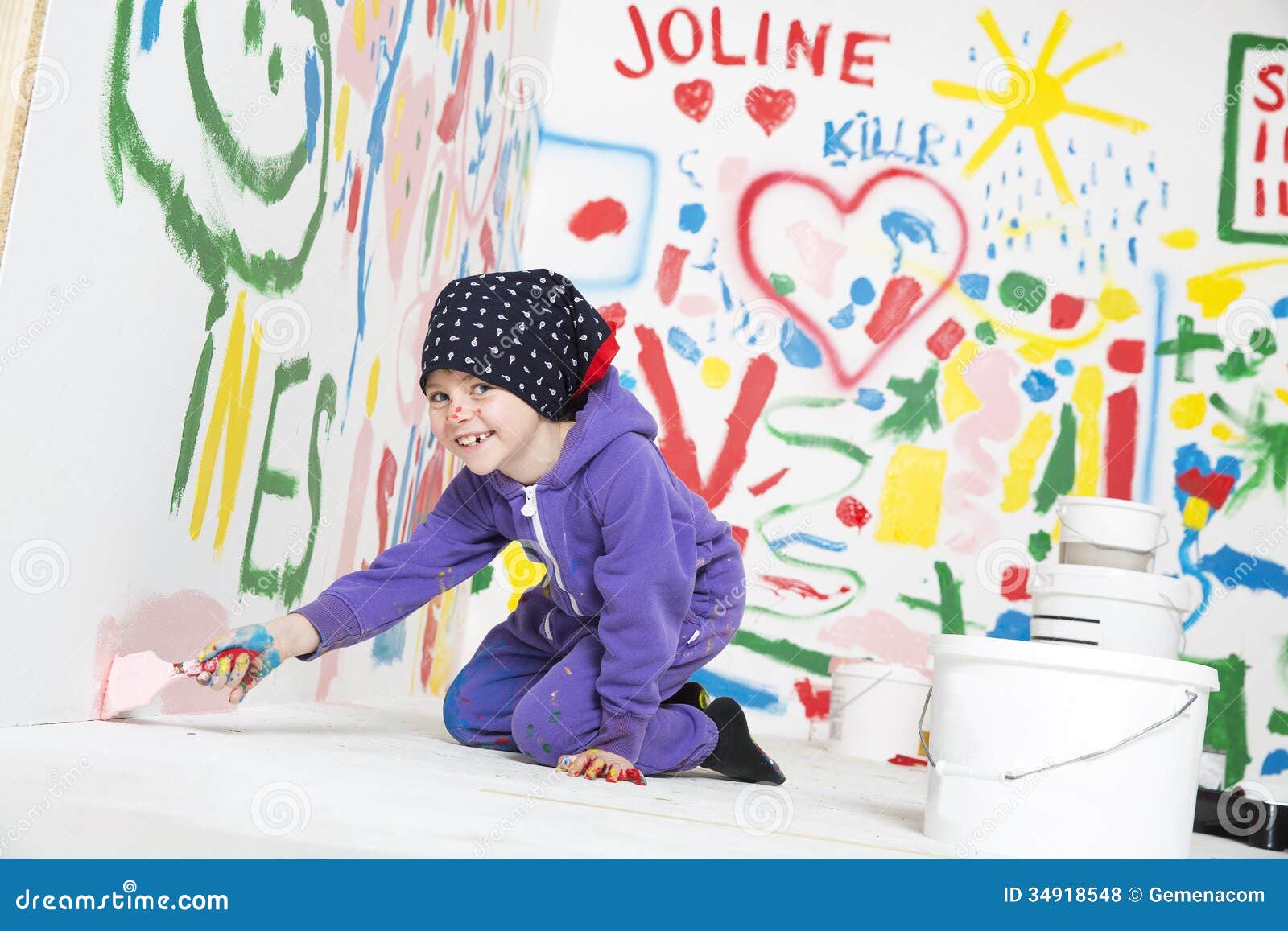 young-artist-paitning-white-room-smile-her-face-34918548.jpg