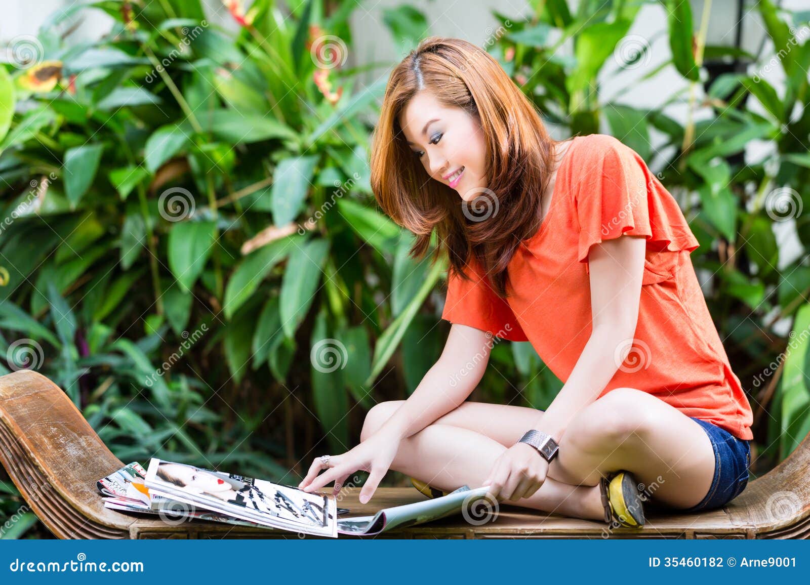 girl reading a porn magazine xxx sexsy babes and boys